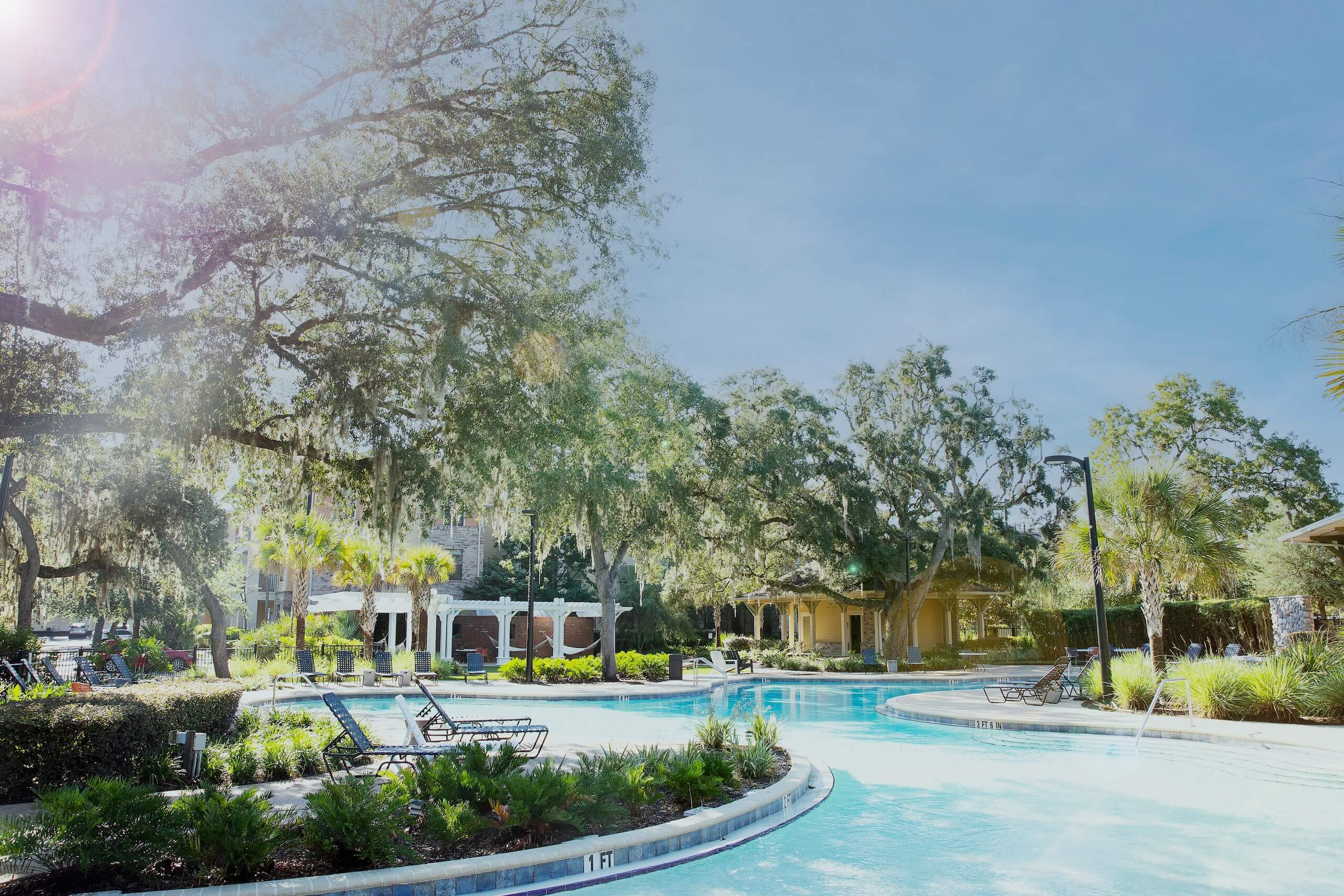 resort style pool in gainesville student apt