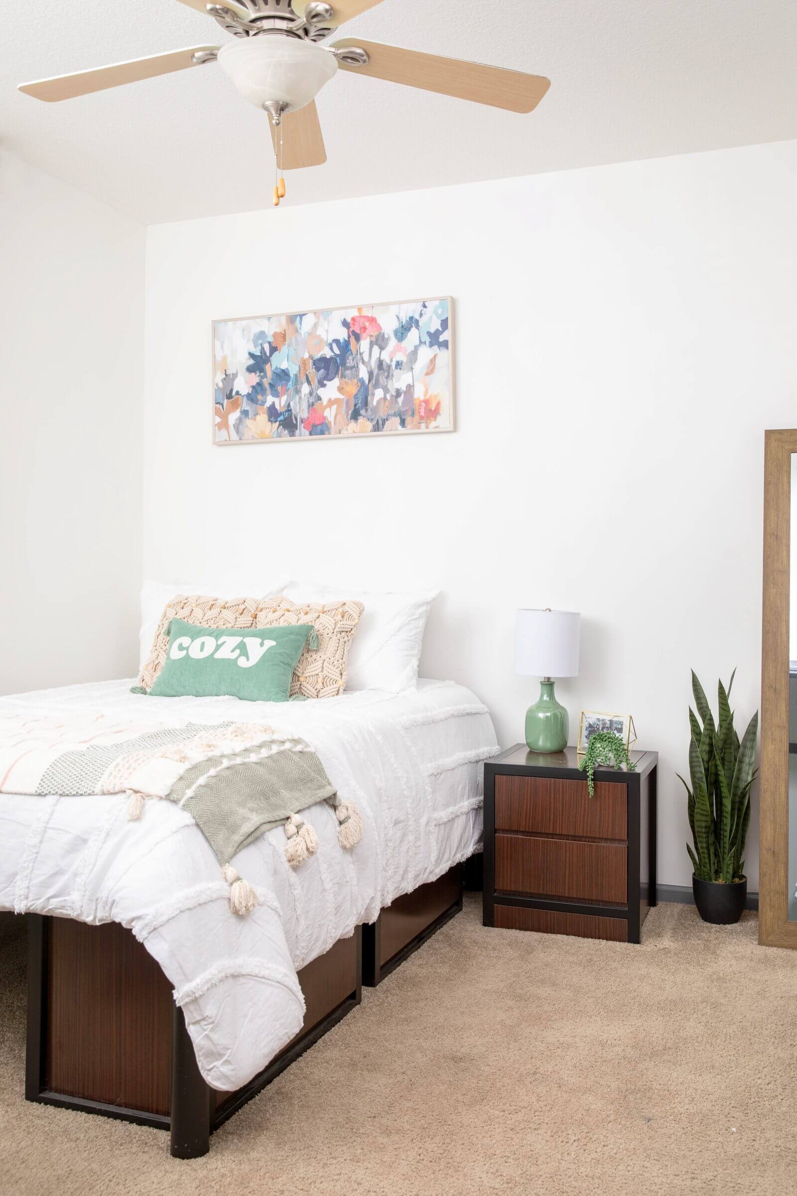 bedroom in student housing near UF